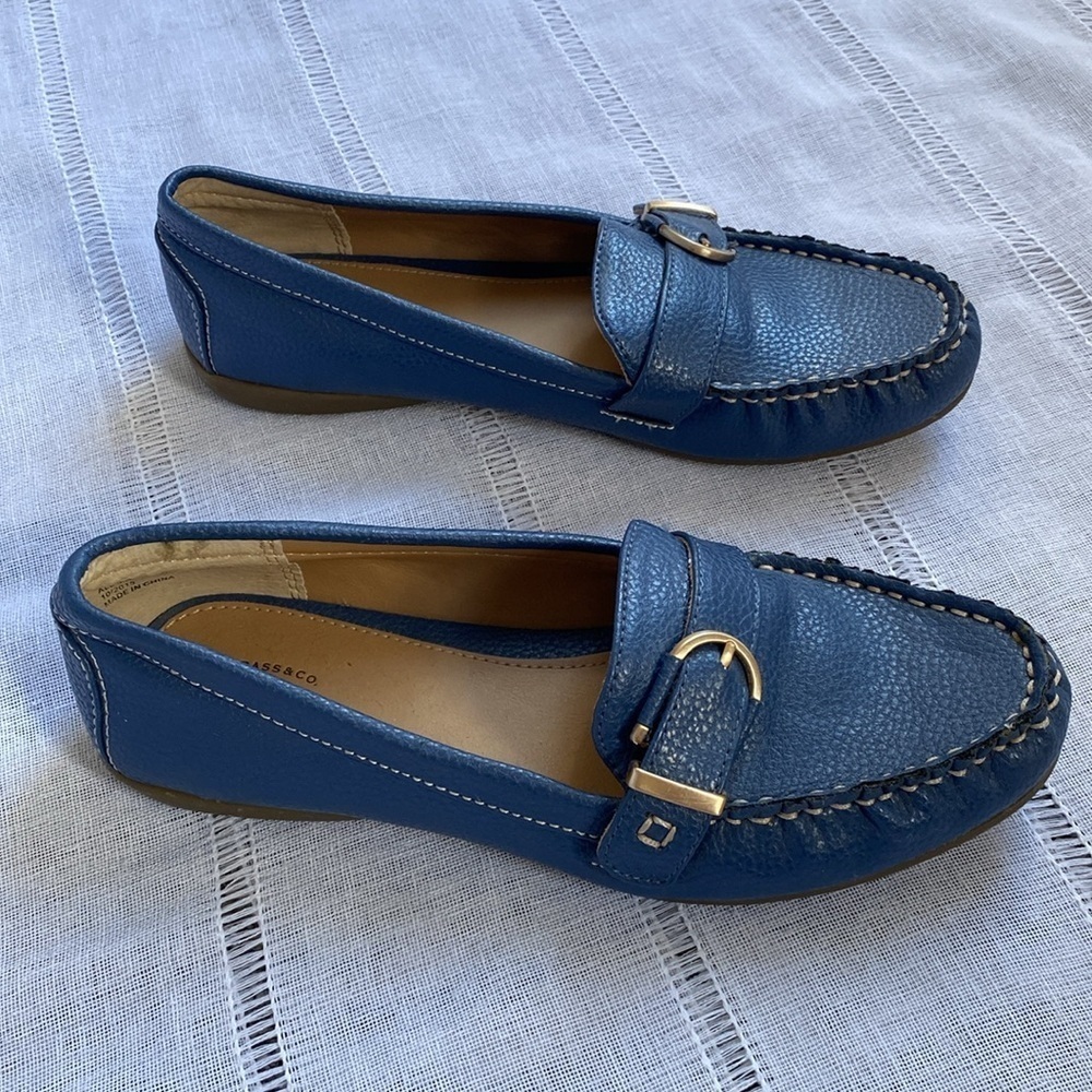Bass “Betsy” cobalt blue buckled loafers. - Picture 8 of 11